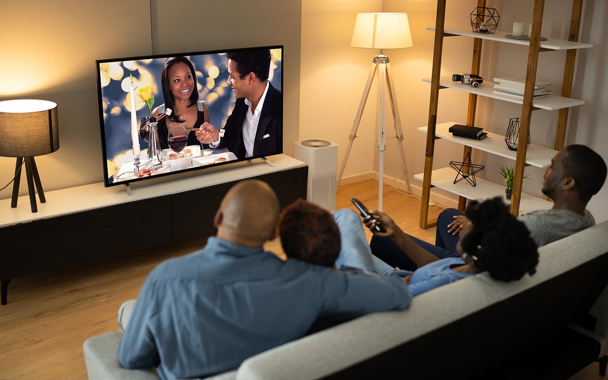 How Can You Enjoy Online TV with an Istar Korea IPTV Box?